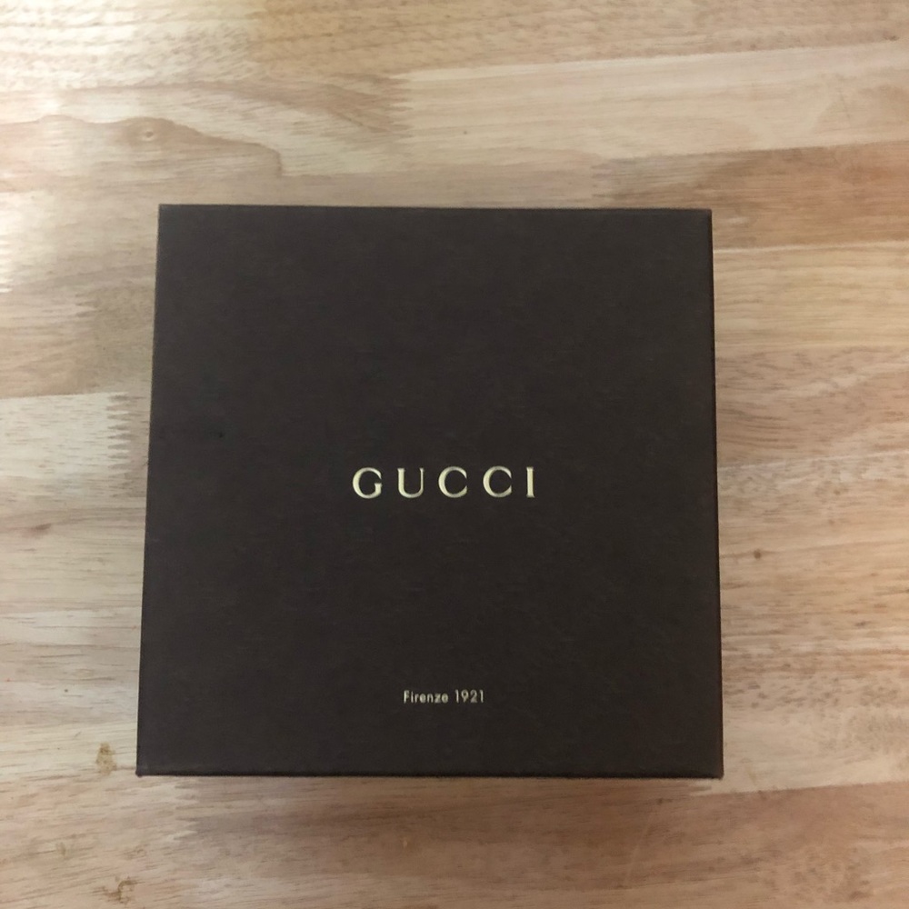 Men’s Gucci belt